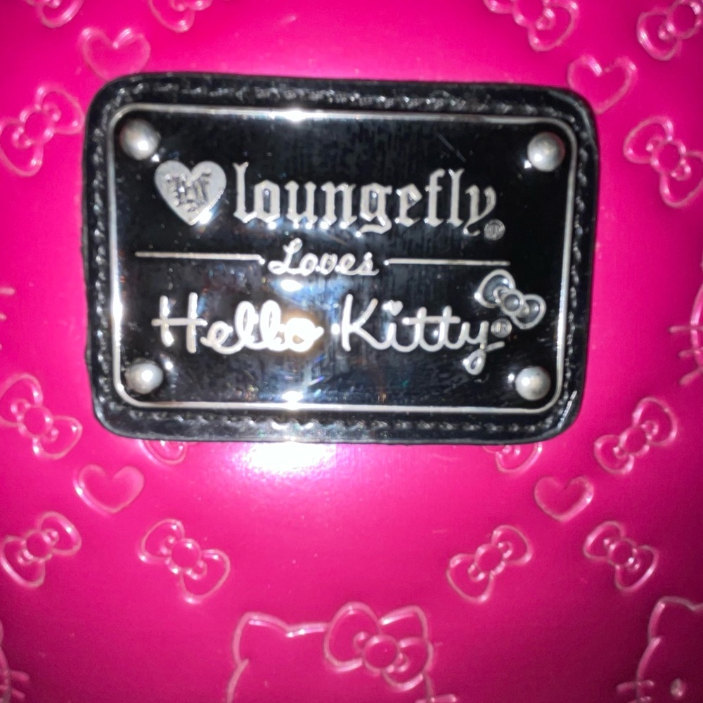 Hello Kitty x Loungefly Y2K Pink Patent Bag – Cute & Spacious - Picture 8 of 8